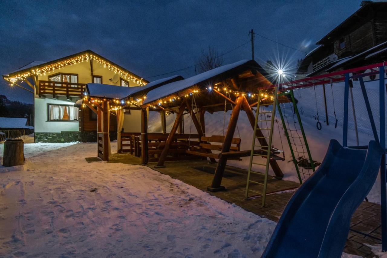 Cottage Chalet-Tiara Slavske Exterior photo