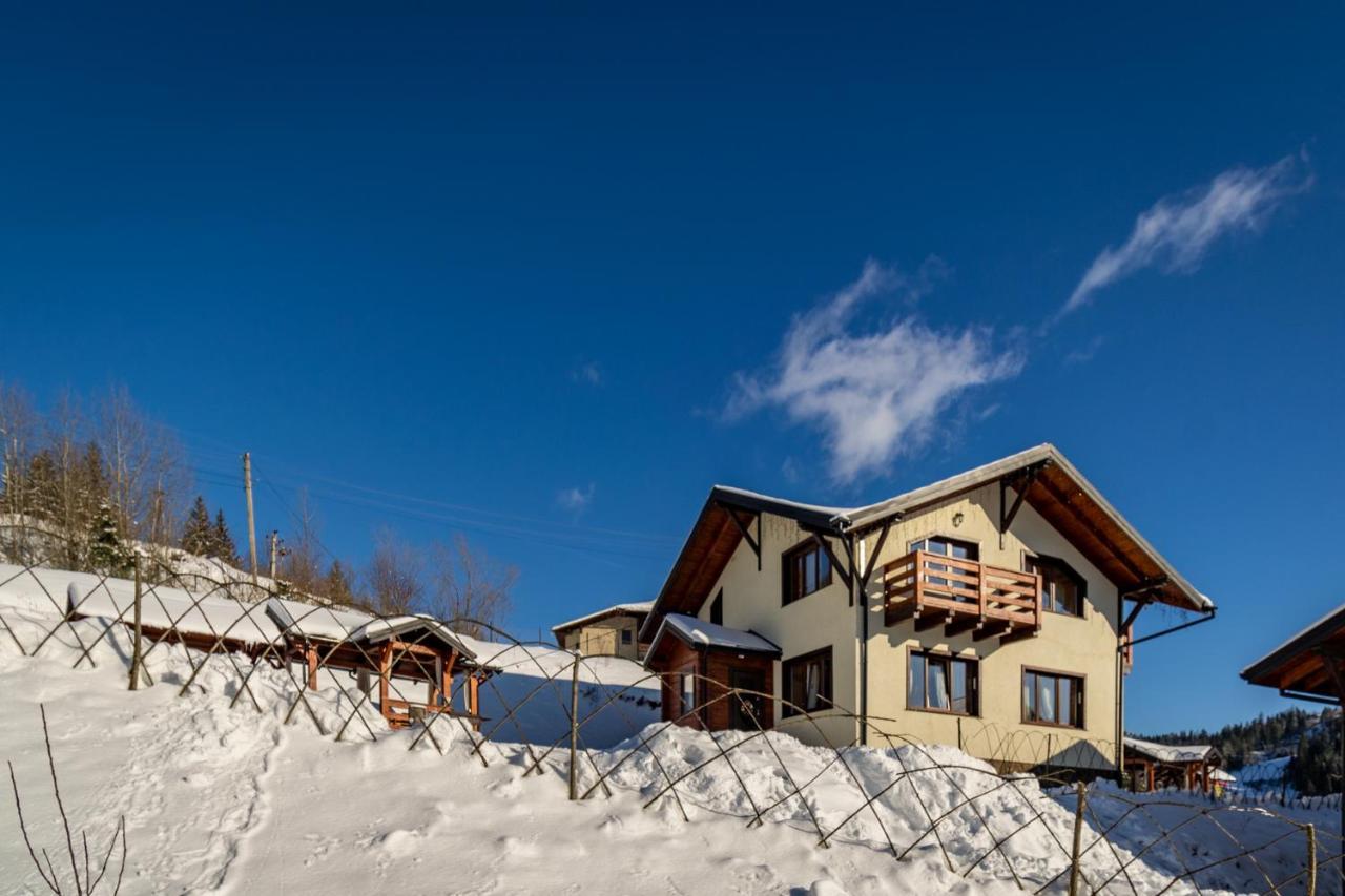 Cottage Chalet-Tiara Slavske Exterior photo